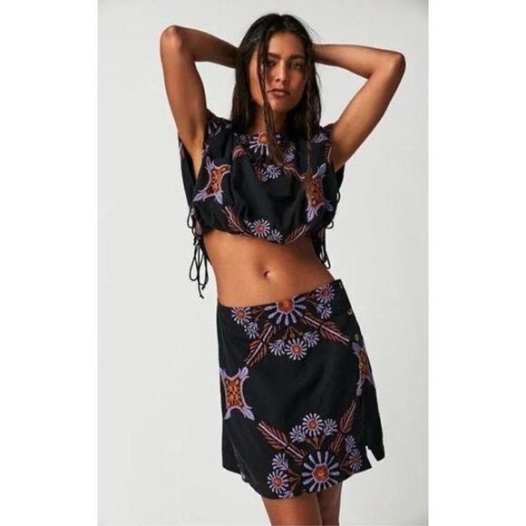 Free People -Sardinia Sun Embroidered Cutout Minidress Size 2 - Picture 1 of 8
